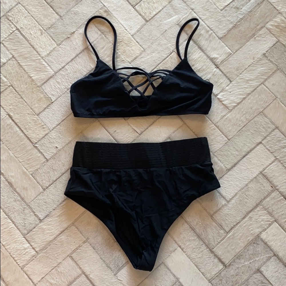 High-waisted Black Swimsuit